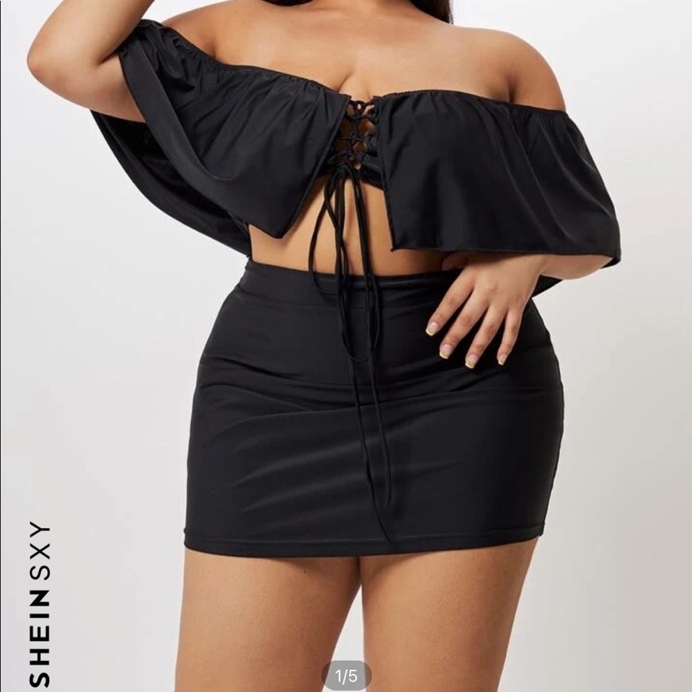 2 piece set with mini skirt never worn